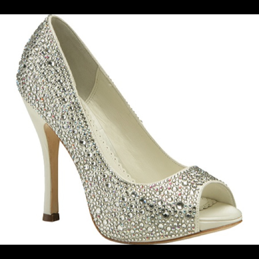 Benjamin Adams silver ivory bridal shoes heels 8.5